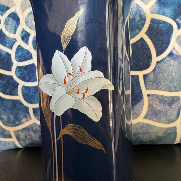 Vintage Blue Iris OTAGIRI Japan Vase - Picture 8 of 16